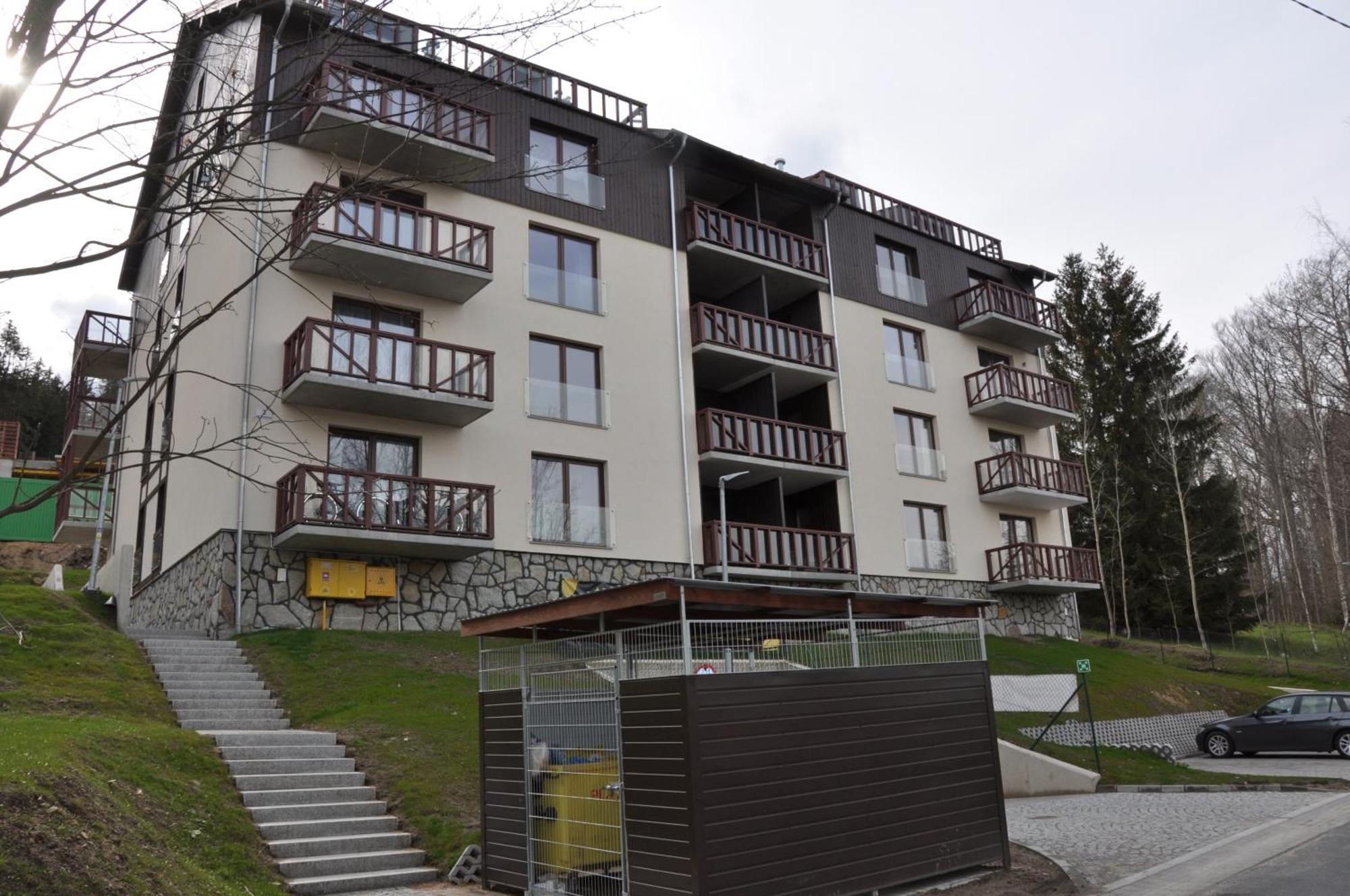 Appartement Malinowka Izerska à Świeradów-Zdrój Extérieur photo